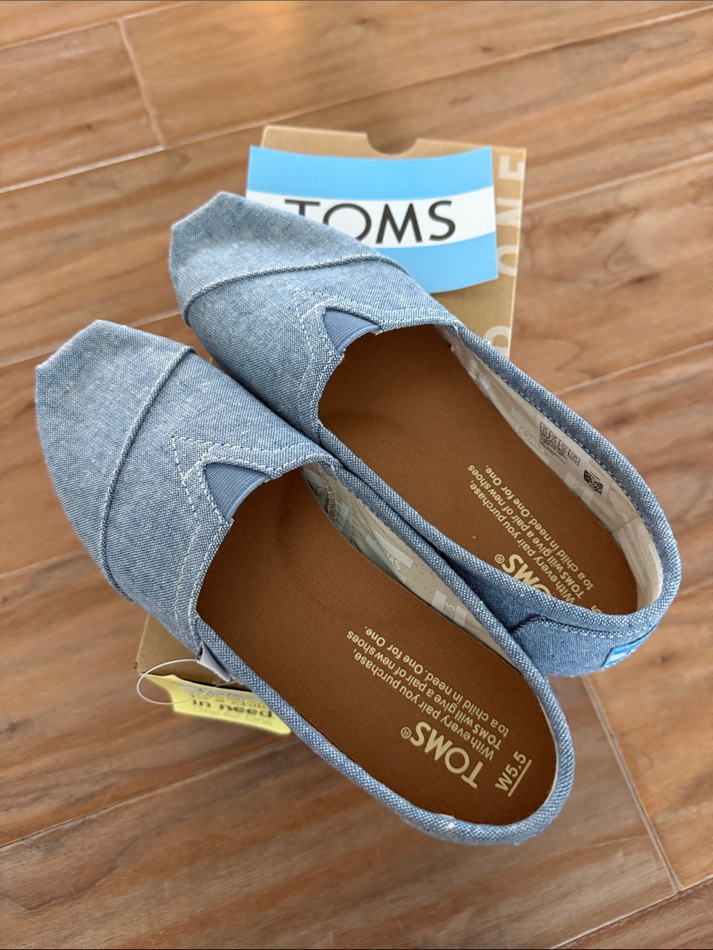 NIB TOMS classic slub chambray Alpargata Slip-Ons